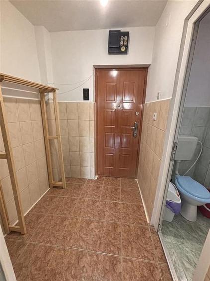 Garsonieră decomandată în Astra