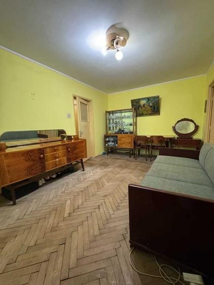 Apartament cu 2 camere semidecomandat în Calea Galați