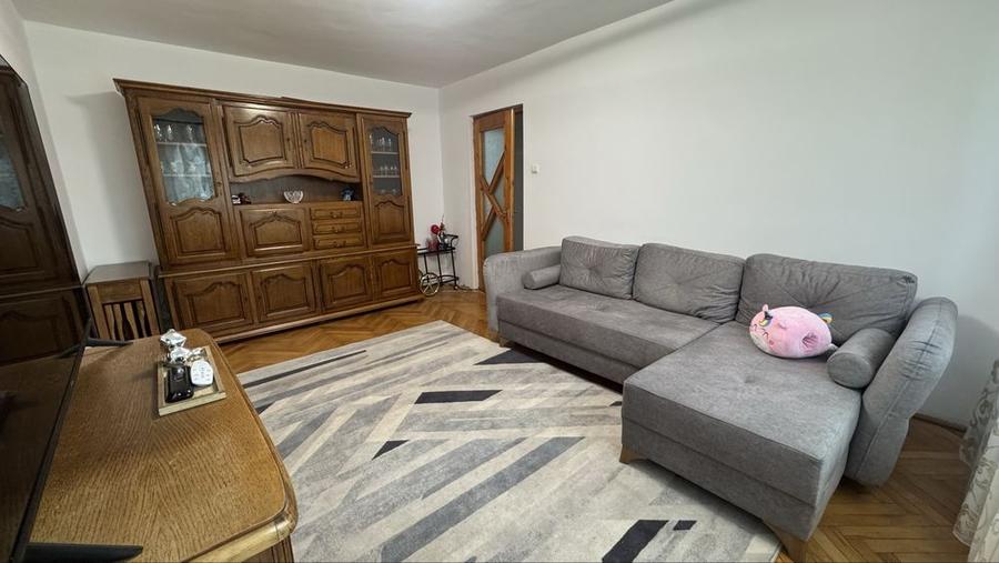 Apartament cu 3 camere nedecomandat în Grigorescu