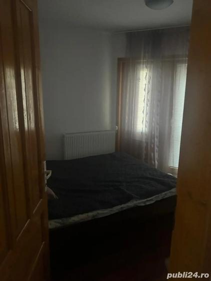 Casă cu 4 camere cu Teren 500 Mp în Sinaia