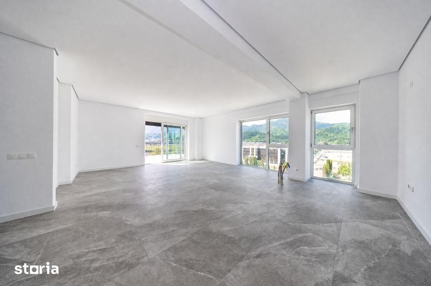 Apartament cu 4 camere în Astra