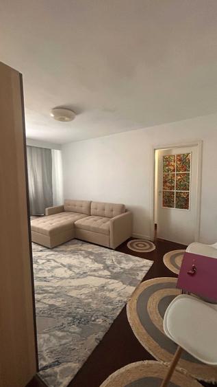 Apartament cu 2 camere semidecomandat în City Park Mall