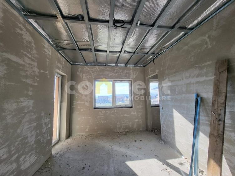 Casă individuală cu 4 camere cu Canalizare în Jucu de Mijloc