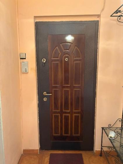Apartament cu 3 camere decomandat, mobilat în Dristor