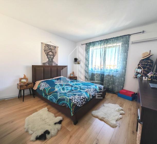 Apartament cu 3 camere decomandat în Lipovei