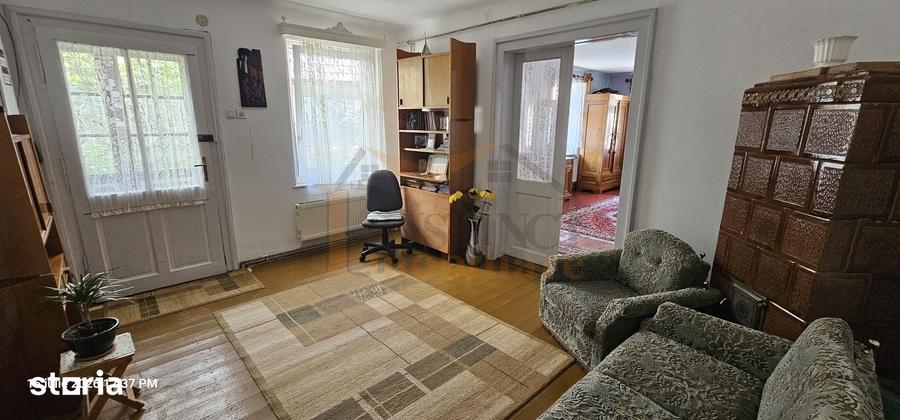 Casă cu 5 camere cu Teren 300 Mp în Schei