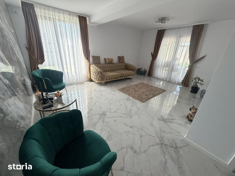 Casă cu 5 camere cu Teren 603 Mp în Glina