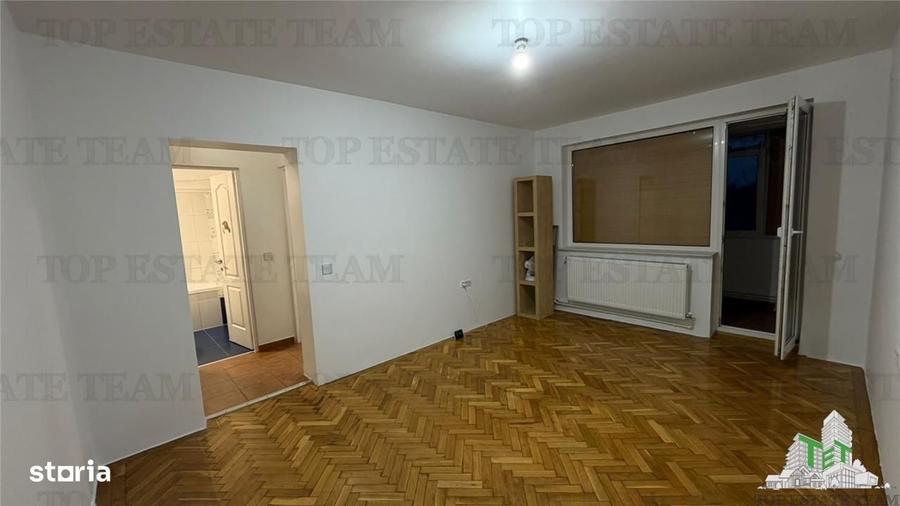 Apartament cu 2 camere decomandat în City Park Mall