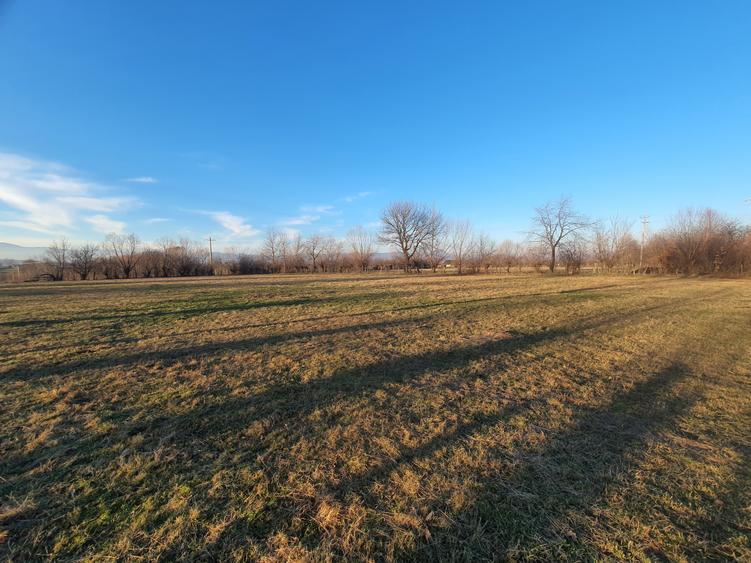 Teren Construcții intravilan de 1370 mp, în Bran