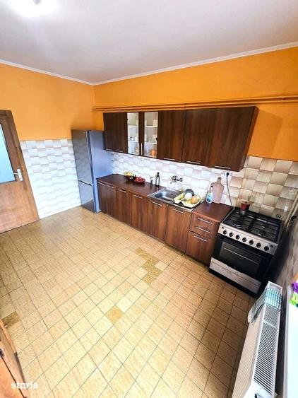 Casă cu 4 camere cu Teren 280 Mp în Central