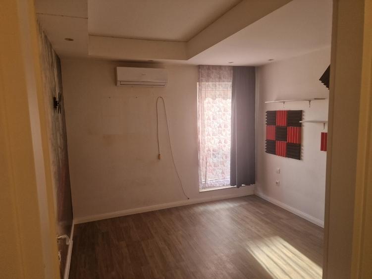 Apartament cu 3 camere decomandat, mobilat în Ștefăneștii de Jos