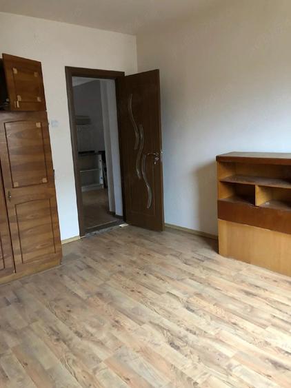 Casă cu 3 camere cu Teren 150 Mp în Central