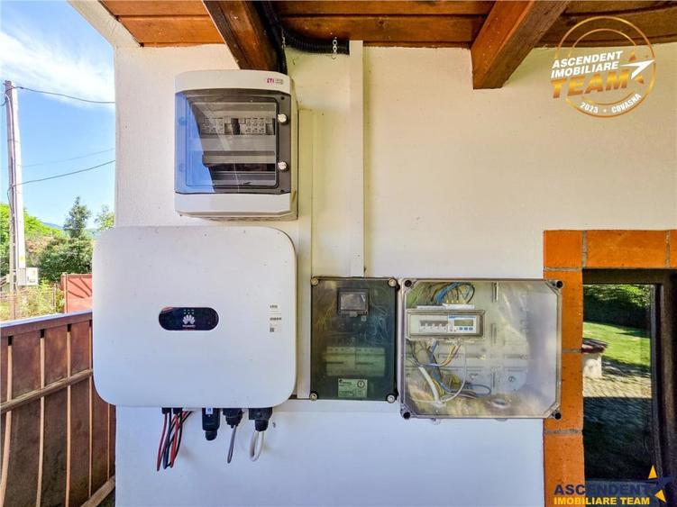 Casă cu 7 camere cu Teren 418 Mp în Central