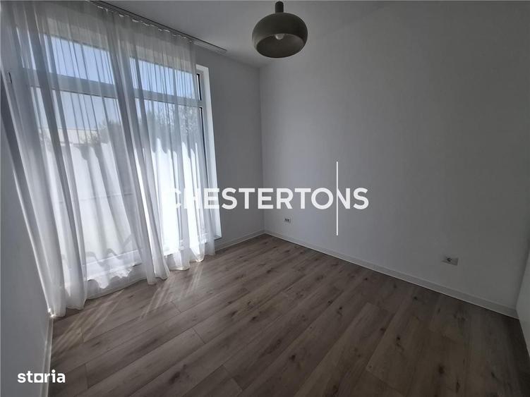 Casă cu 4 camere în Ostratu