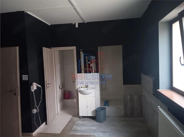 Spațiu comercial, de 403 mp, în Filiași