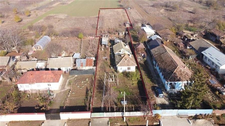 Casă individuală cu 4 camere cu Teren 2066 Mp în Ghindeni