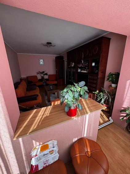Apartament cu 2 camere decomandat, mobilat în Dacia