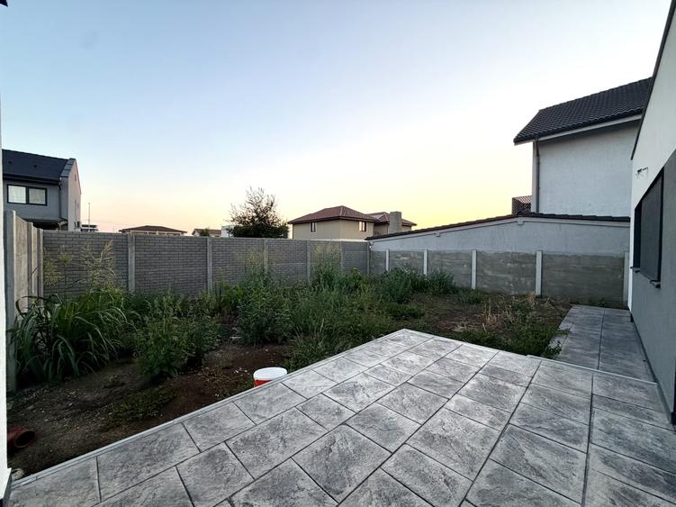 Duplex cu 3 camere cu Canalizare în Dumbrăvița