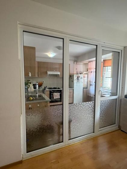 Apartament cu 3 camere semidecomandat în 23 August (Cațelul)
