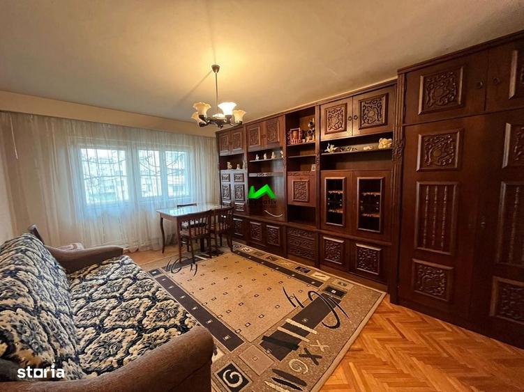 Apartament cu 3 camere decomandat în Turnișor