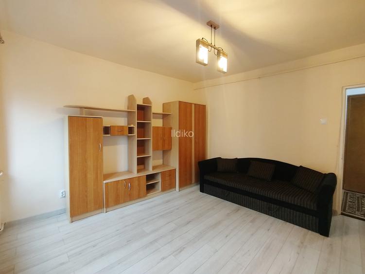 Garsonieră complet mobilată cu balcon închis în Mănăștur