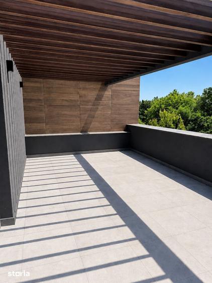 Casă cu 5 camere cu Teren 236 Mp în Exterior Vest