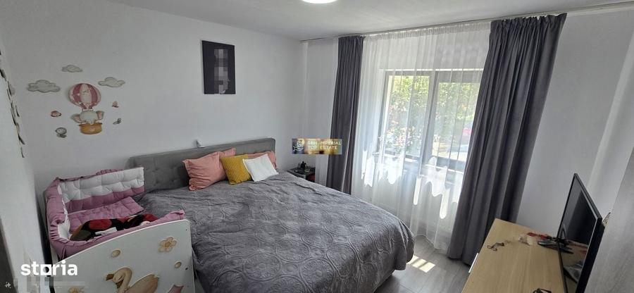 Apartament cu 2 camere decomandat în Far