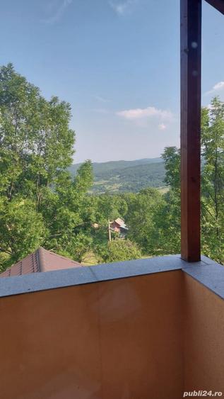 Casă cu 2 camere cu Teren 2000 Mp în Brebu