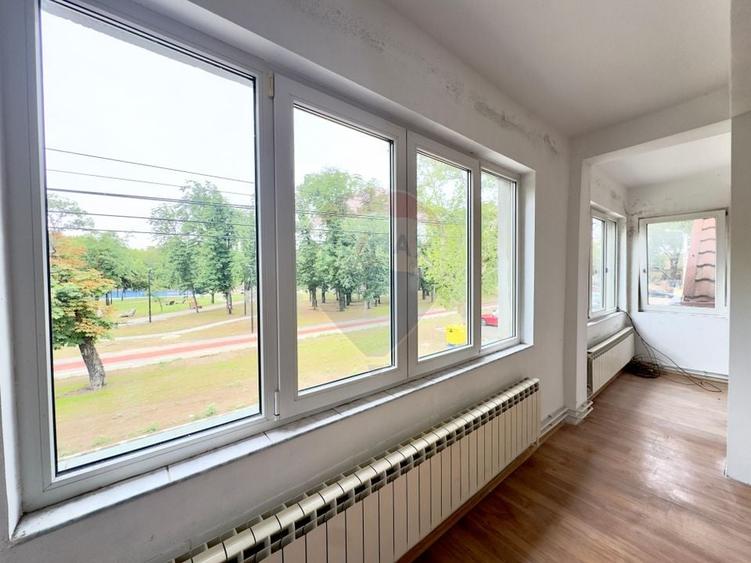 Casă individuală cu 3 camere cu Teren 60 Mp în Central