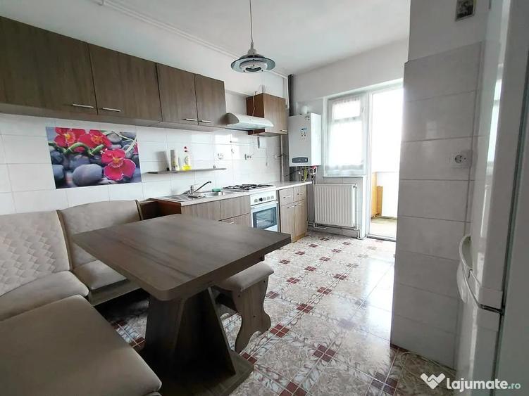 Apartament cu 2 camere decomandat în Astra