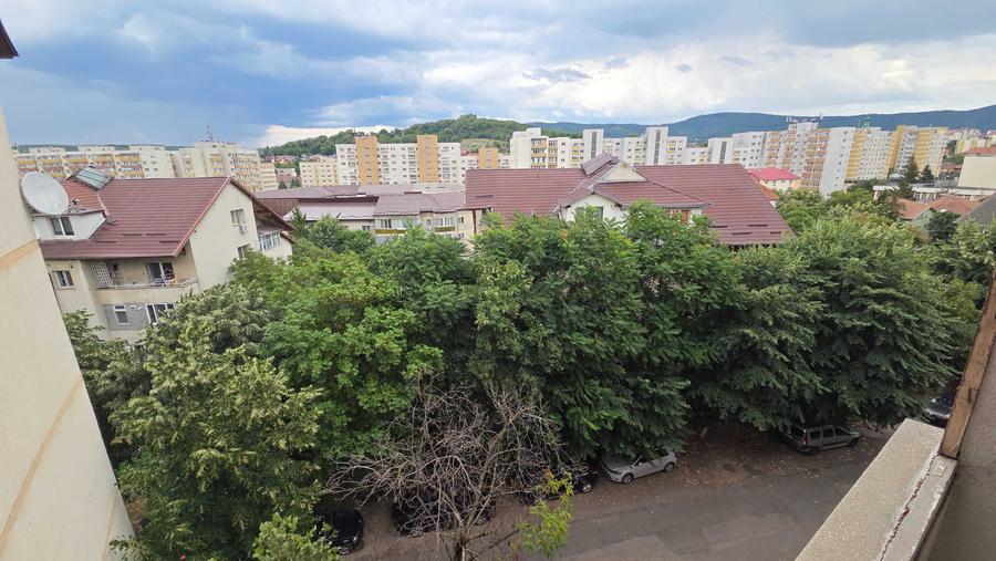 Apartament cu 3 camere decomandat în Ultracentral