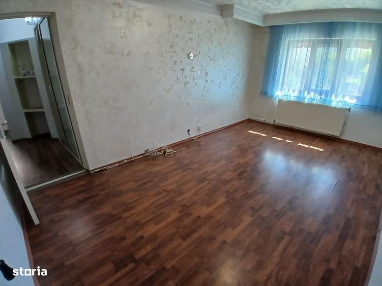 Apartament cu 2 camere decomandat în Est