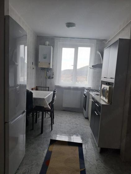 Apartament cu 2 camere decomandat în Precista
