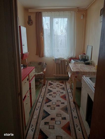 Apartament cu 3 camere decomandat în Drumul Taberei — fotografia 1