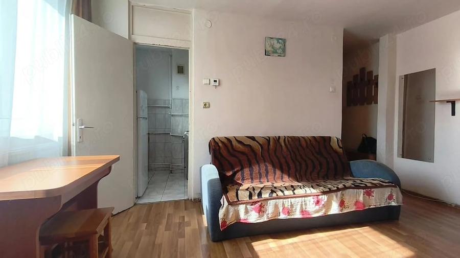 Apartament cu 2 camere semidecomandat în Dacia