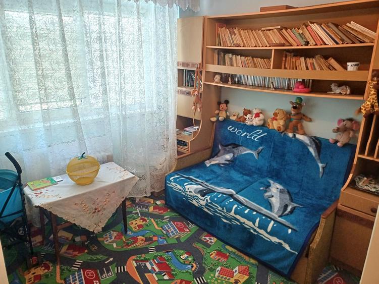 Apartament cu 4 camere decomandat în Vidin-Progresul