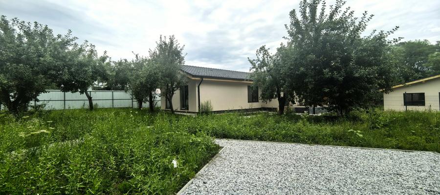 Casă individuală cu 4 camere cu Teren 1017 Mp în Central