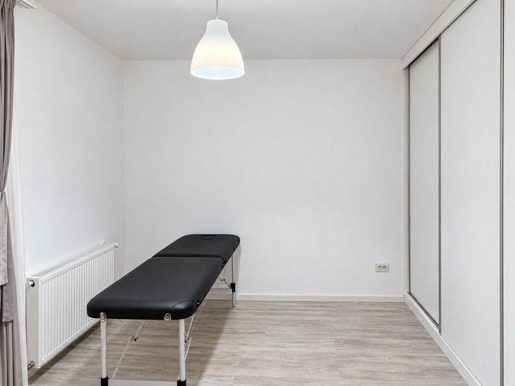 Apartament cu 3 camere semidecomandat, mobilat în Central