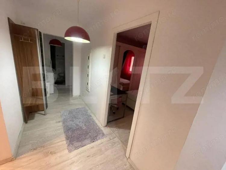 Apartament cu 4 camere decomandat în 1 Mai
