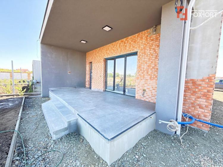 Casă cu 4 camere cu Teren 316 Mp în Săcălaz