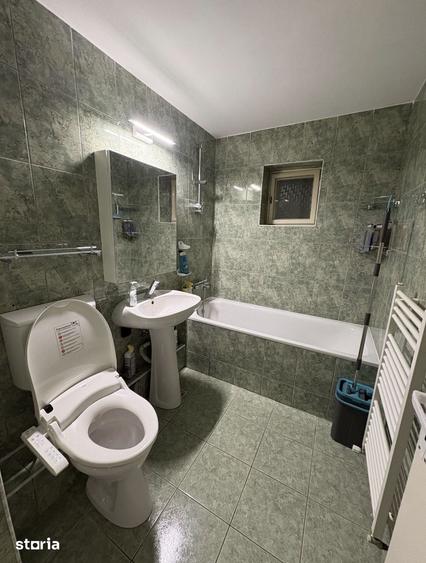 Apartament cu 4 camere în Asău
