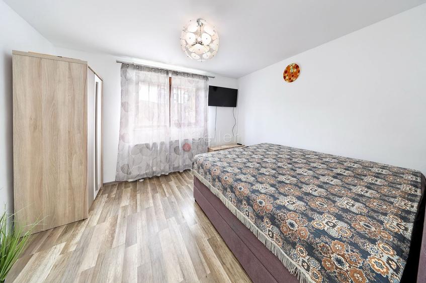 Casă individuală cu 6 camere cu Canalizare în Central