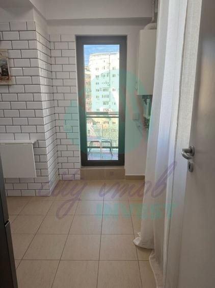 Apartament cu 2 camere semidecomandat, mobilat în P-ța Alba Iulia