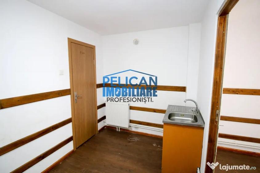 Garsonieră în Vest