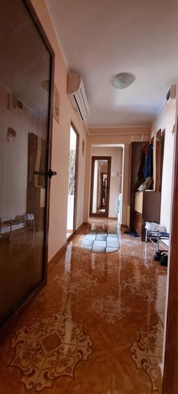 Apartament cu 2 camere decomandat în Micro 20