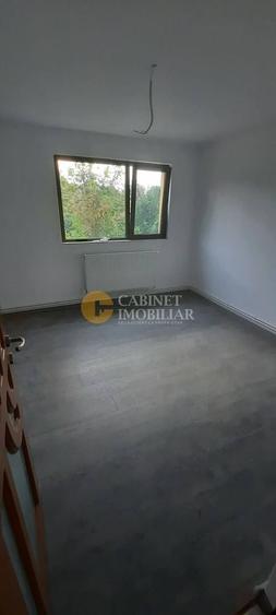Casă individuală cu 4 camere cu Canalizare în Voinești