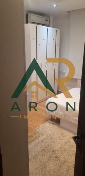 Apartament cu 3 camere decomandat, mobilat în Vitan