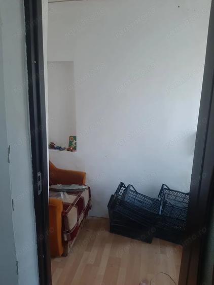 Casă cu 2 camere cu Teren 800 Mp în Gherghița