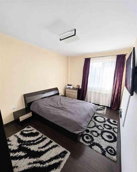Apartament cu 3 camere decomandat, mobilat în Turnișor