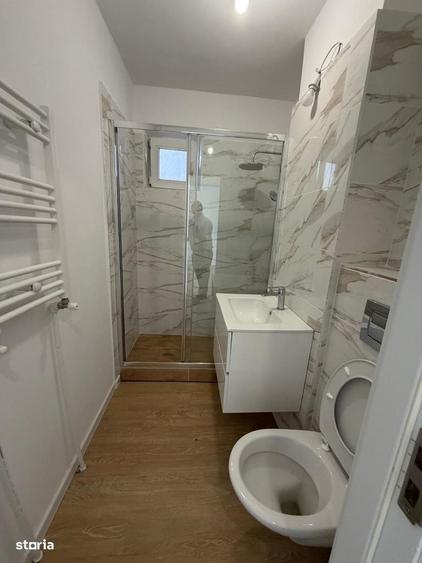 Apartament cu 2 camere decomandat în Baba Novac